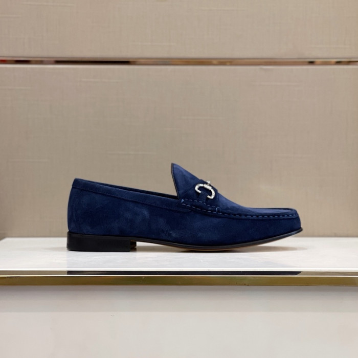 guc loafer