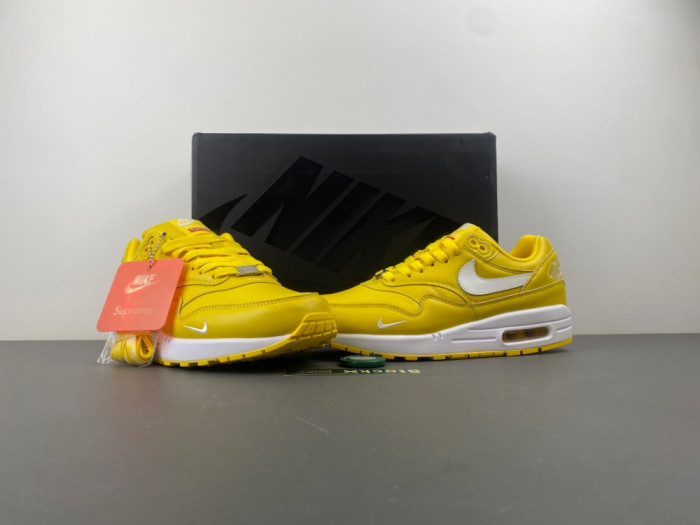 Svp*me puts its signature spin on the nike air max 1 hf8813-700