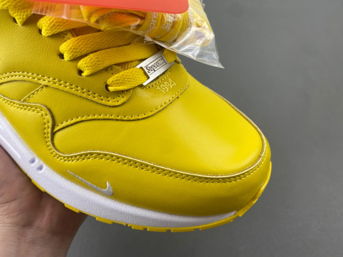 Svp*me puts its signature spin on the nike air max 1 hf8813-700
