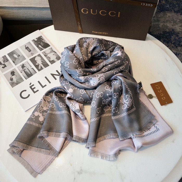 guc scarf