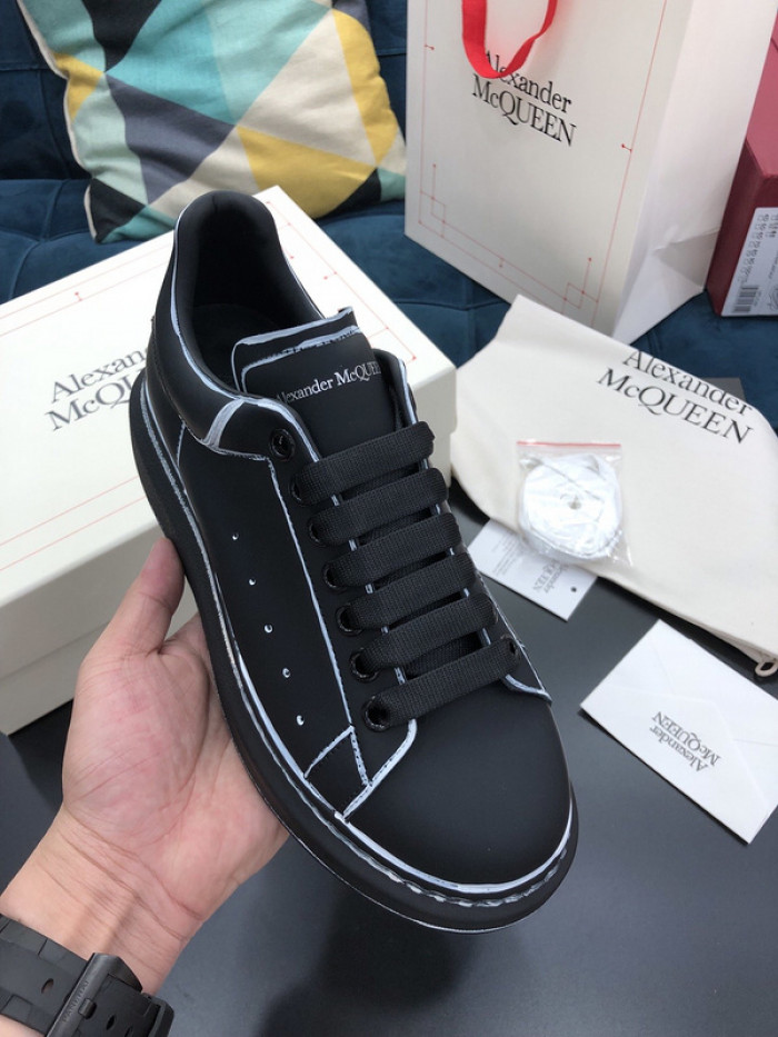 alex mcqu sneakers