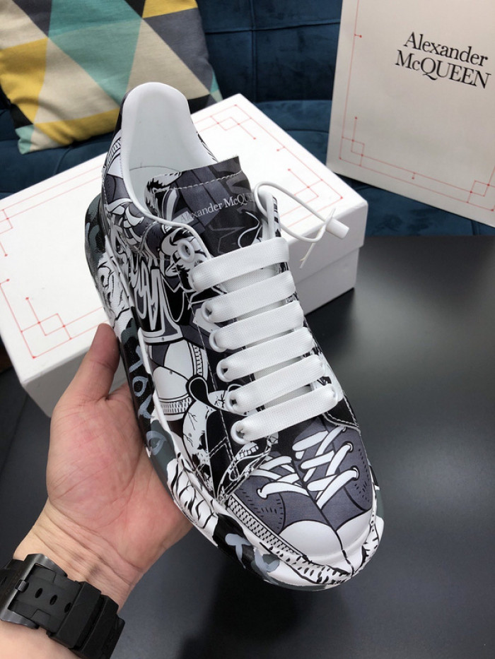 alex mcqu sneakers