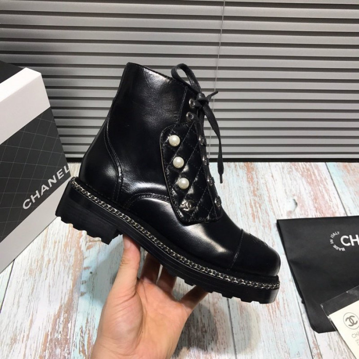 CN ANKLE BOOTS