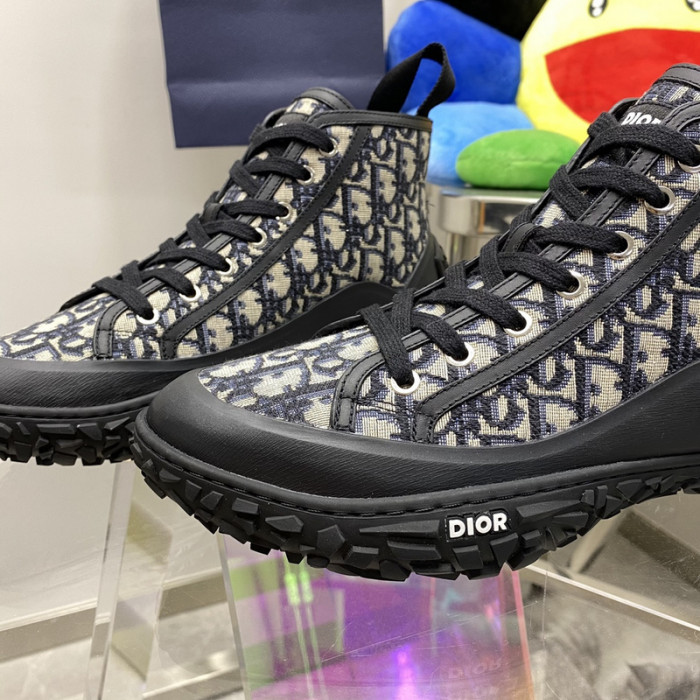 dr b28 high-top sneakers