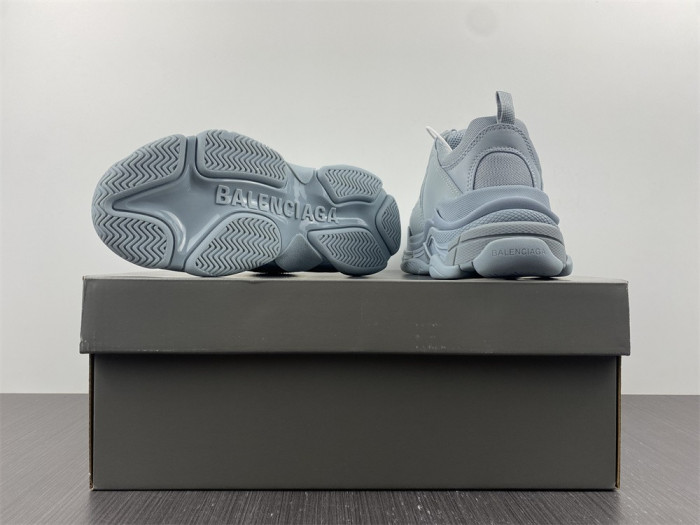 bl triple s trainers sneakers 22061001