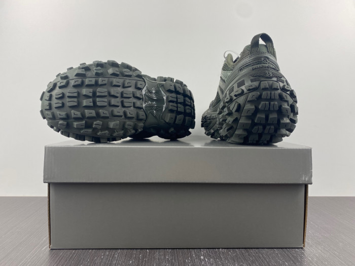 bl deferder chunky-sole sneaker