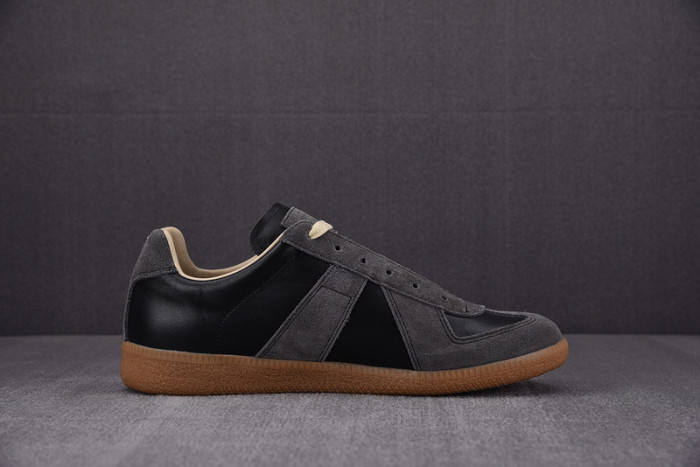 Ma*s*n mihara yasuhiro sneaker