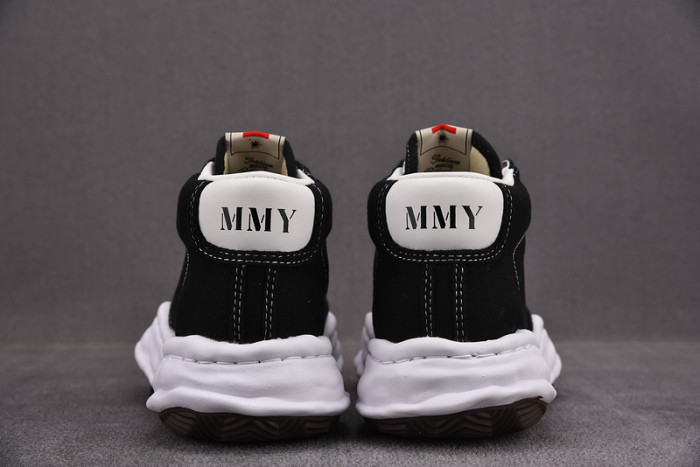 Ma*s*n mihara yasuhiro sneaker