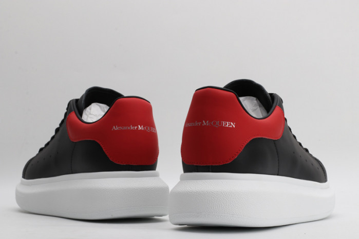 alex mcqu sneakers