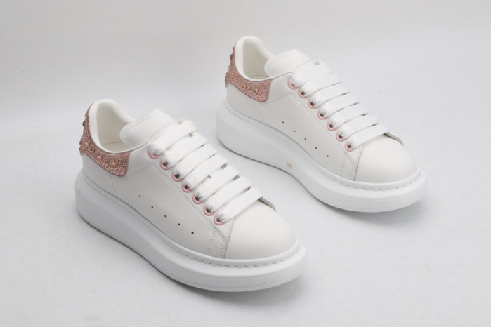 alex mcqu sneakers