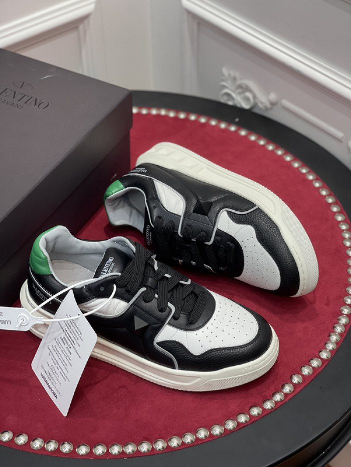 v*lentino sneaker