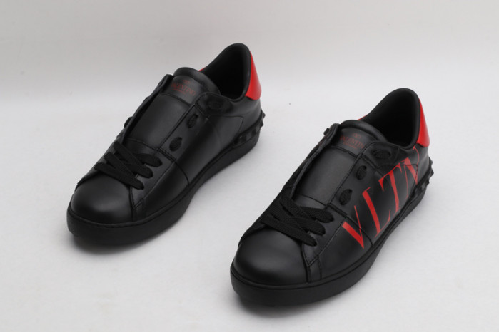 v*lentino sneaker