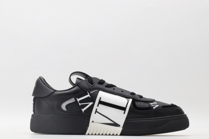 v*lentino sneaker