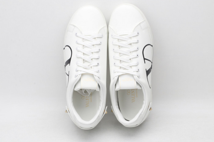 v*lentino sneaker