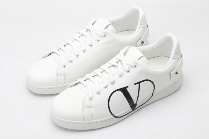 v*lentino sneaker