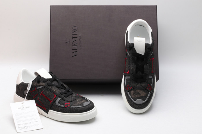 v*lentino sneaker