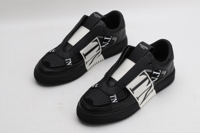 v*lentino sneaker