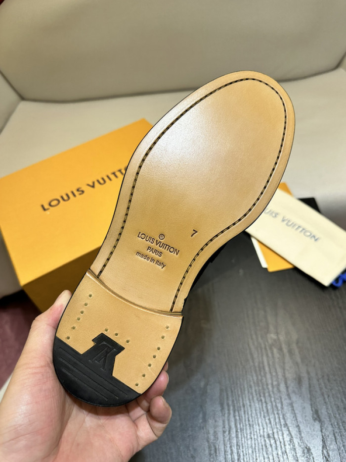 lovt loafer