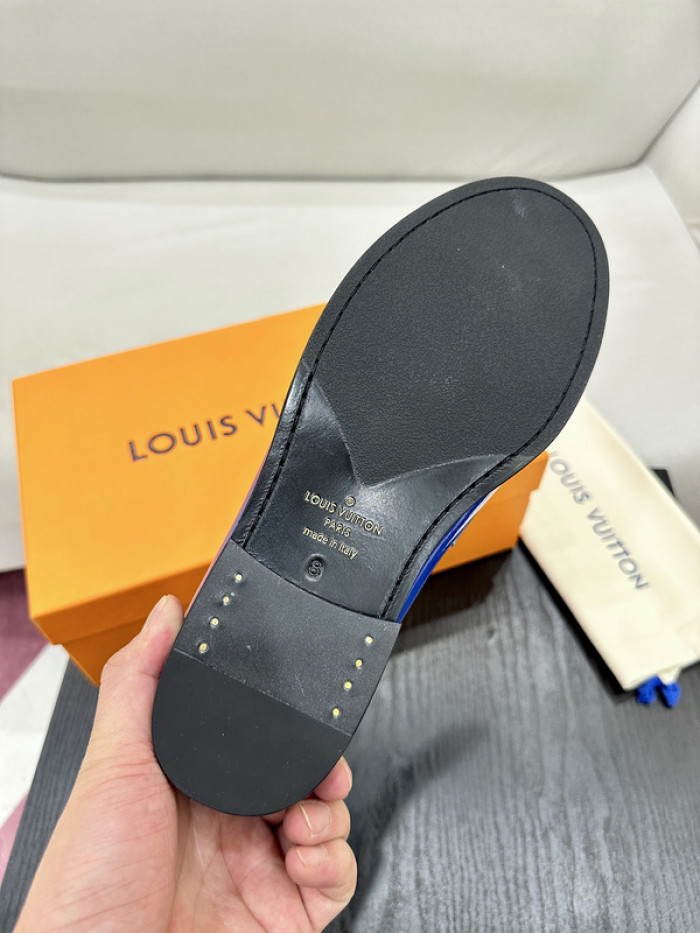 lovt loafer