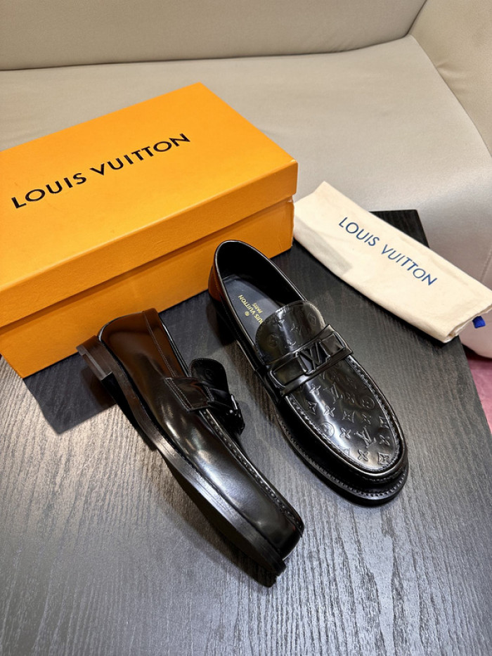 lovt loafer