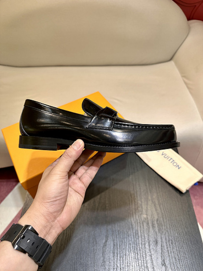 lovt loafer