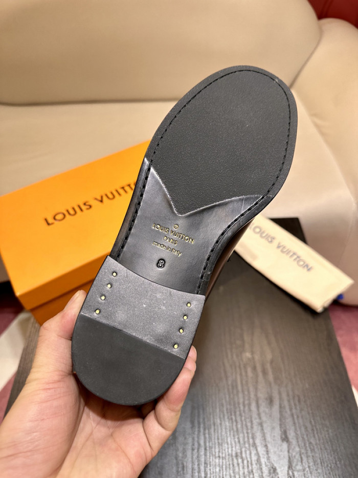 lovt loafer