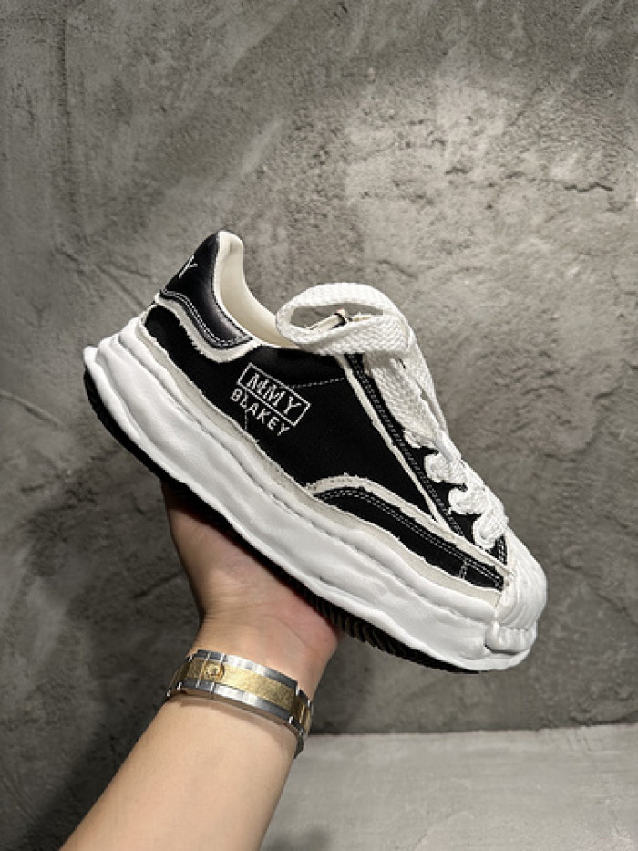 Ma*s*n mihara yasuhiro sneaker