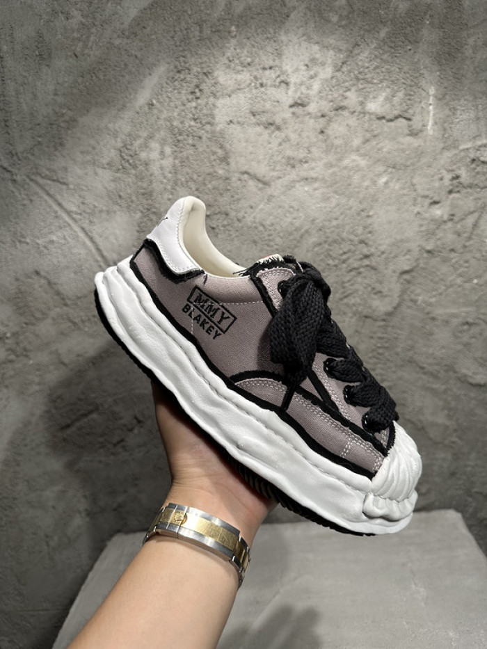 Ma*s*n mihara yasuhiro sneaker