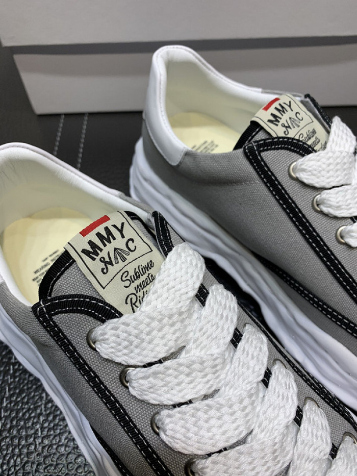 Ma*s*n mihara yasuhiro sneaker