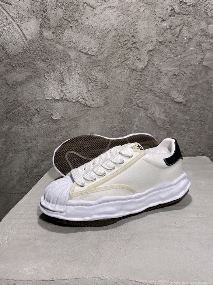 Ma*s*n mihara yasuhiro sneaker