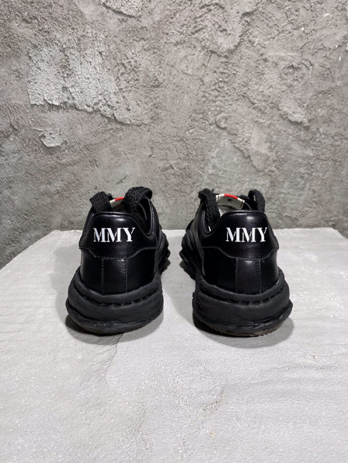 Ma*s*n mihara yasuhiro sneaker