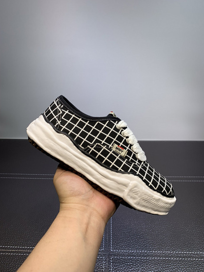 Ma*s*n mihara yasuhiro sneaker