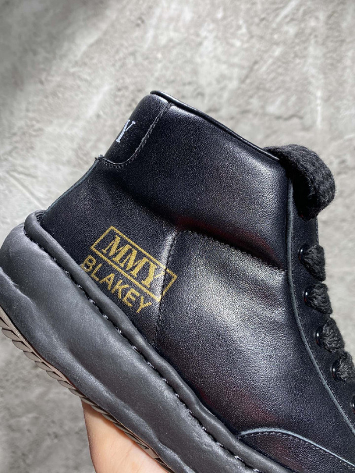 Ma*s*n mihara yasuhiro sneaker
