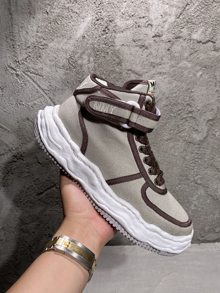 Ma*s*n mihara yasuhiro sneaker