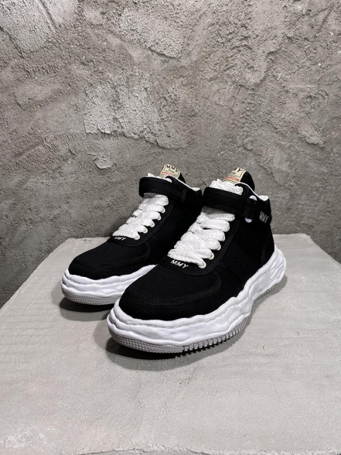 Ma*s*n mihara yasuhiro sneaker