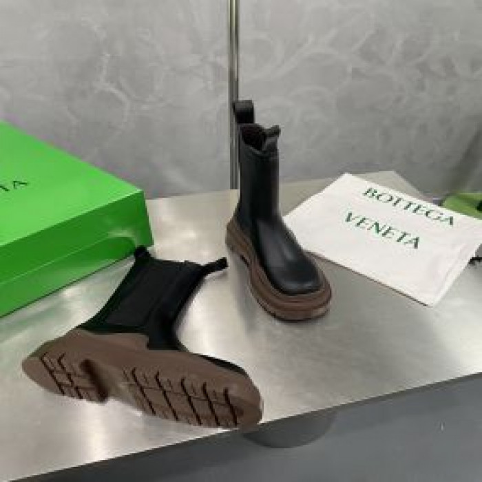 bo*te*ga Ve*ne*ta boots
