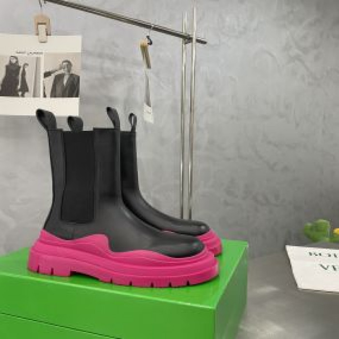 bo*te*ga Ve*ne*ta boots