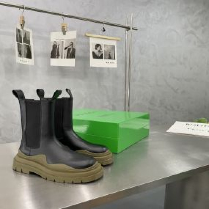 bo*te*ga Ve*ne*ta boots