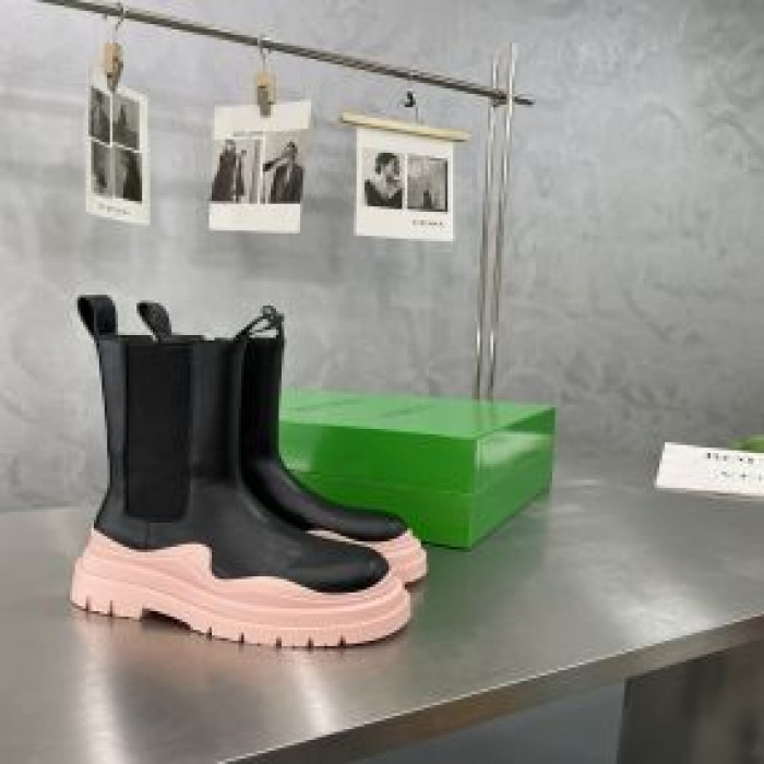 bo*te*ga Ve*ne*ta boots