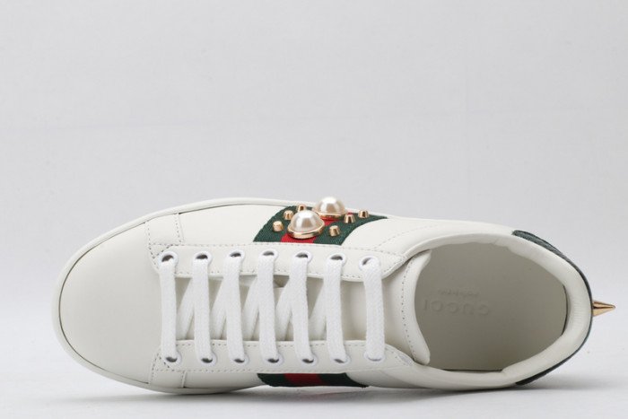 gi ace embroidered low-top sneaker