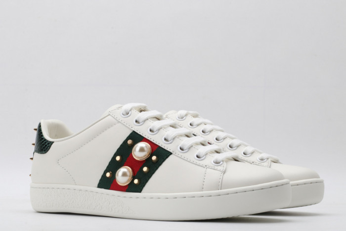 gi ace embroidered low-top sneaker
