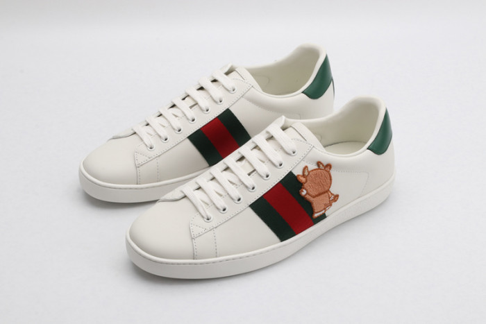 gi ace embroidered low-top sneaker