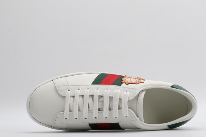 gi ace embroidered low-top sneaker