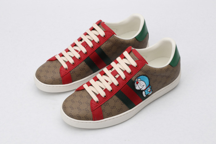 gi ace embroidered low-top sneaker