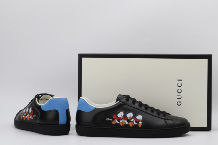 gi ace embroidered low-top sneaker