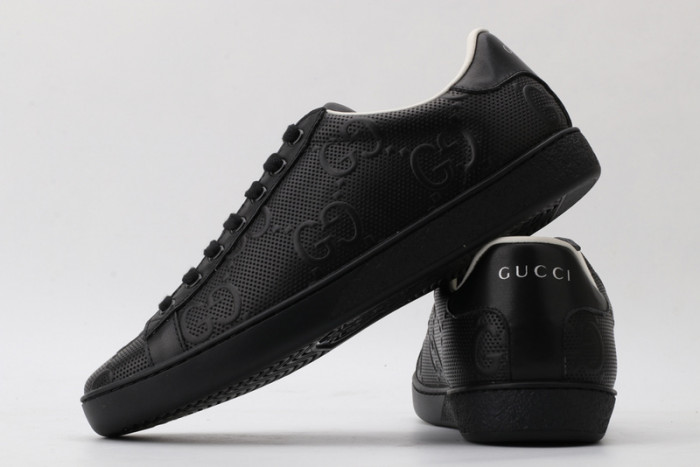 gi ace embroidered low-top sneaker