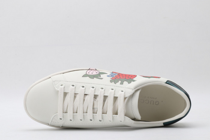 gi ace embroidered low-top sneaker
