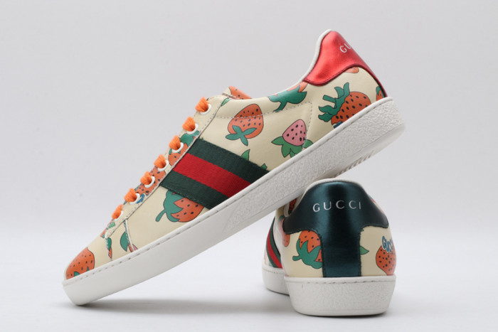 gi ace embroidered low-top sneaker