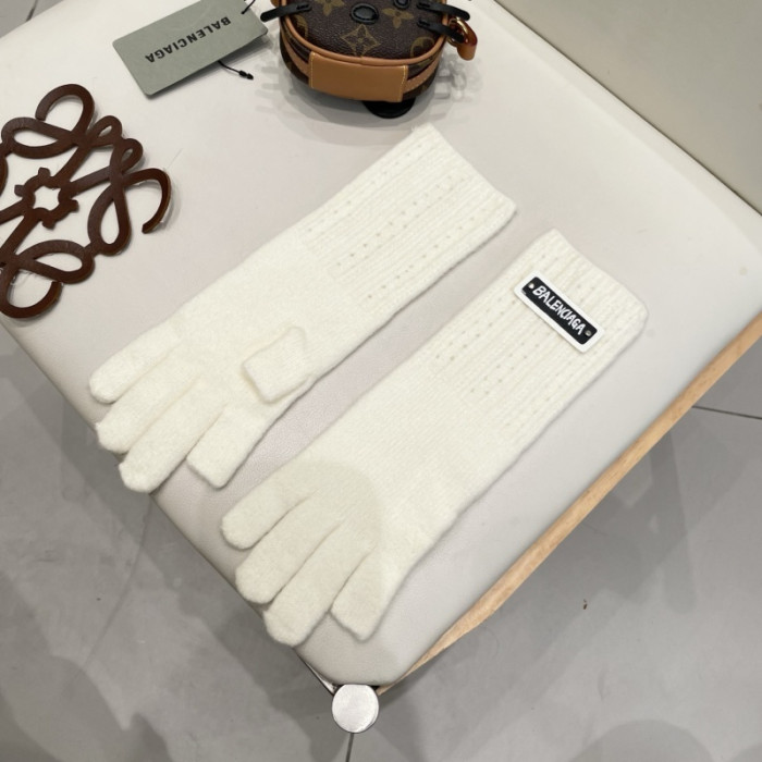 BALENCI GLOVES