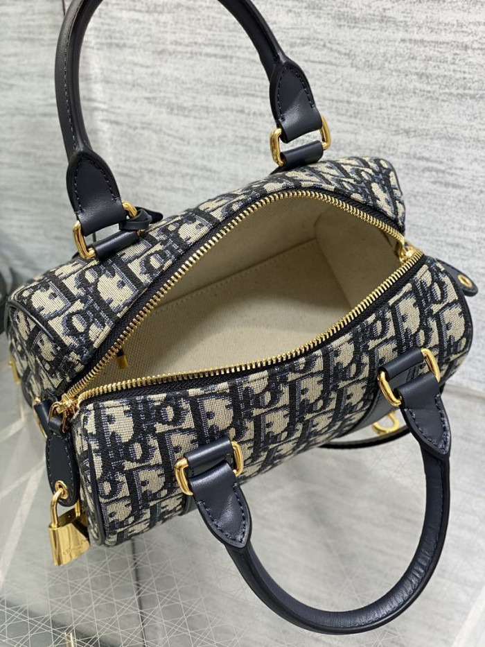 D1OR BAG 20.5x13.5x12cm